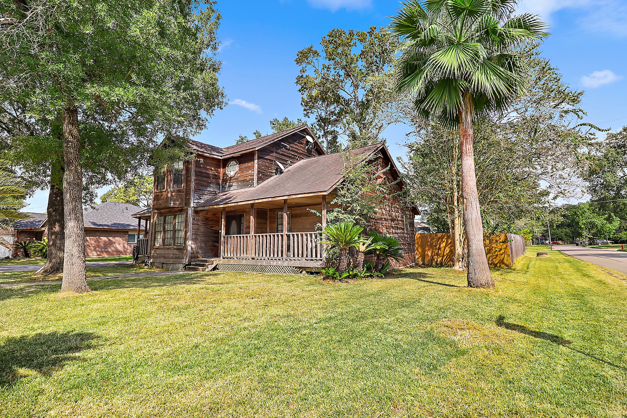 17502 Port O Call Street Property Photo 3