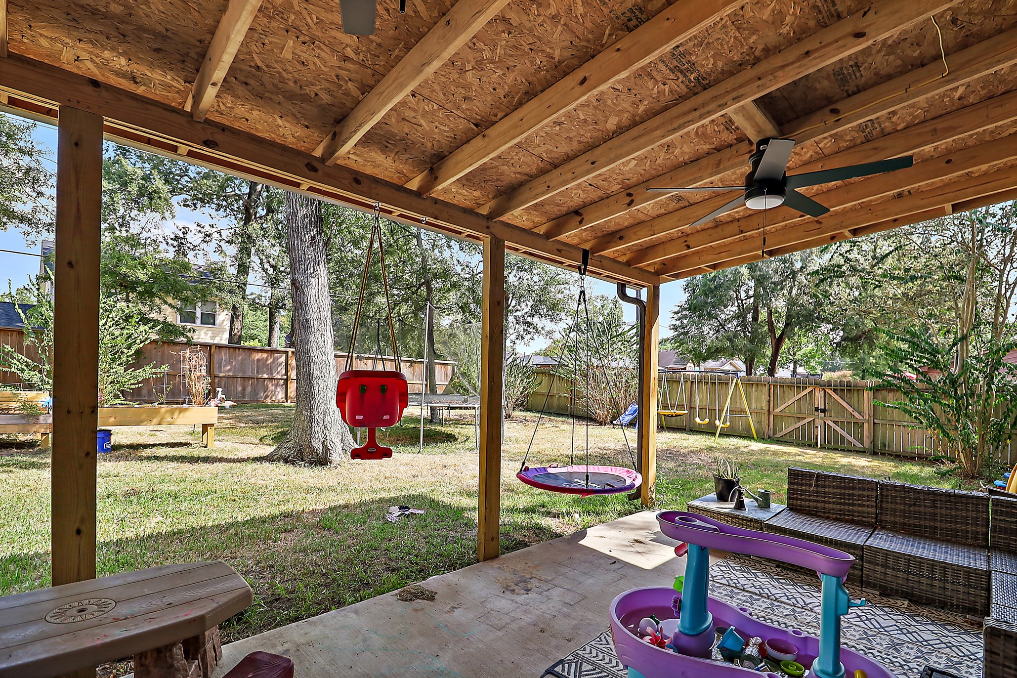 17502 Port O Call Street Property Photo 33