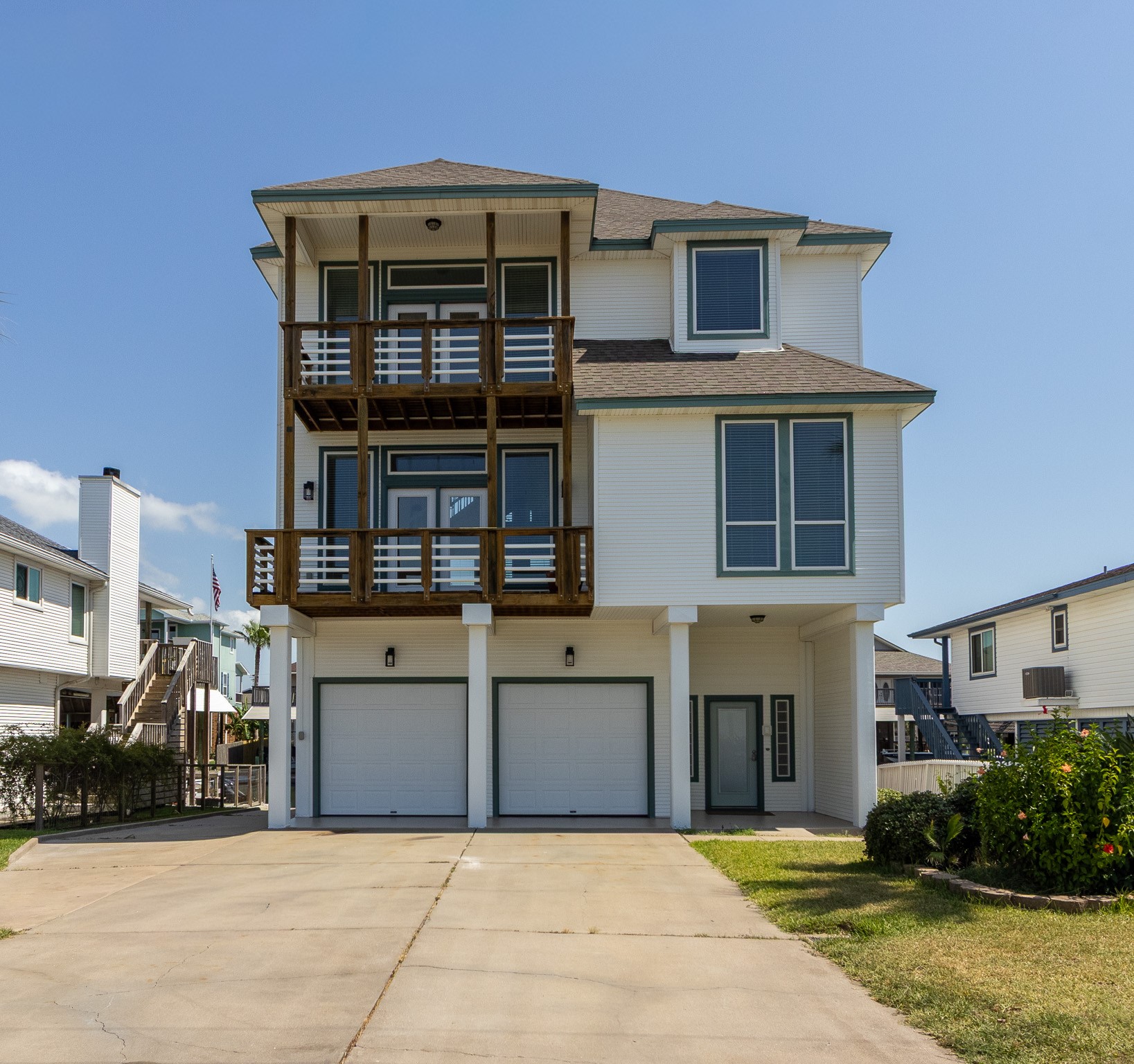 1414 Lotus Drive Property Photo 3