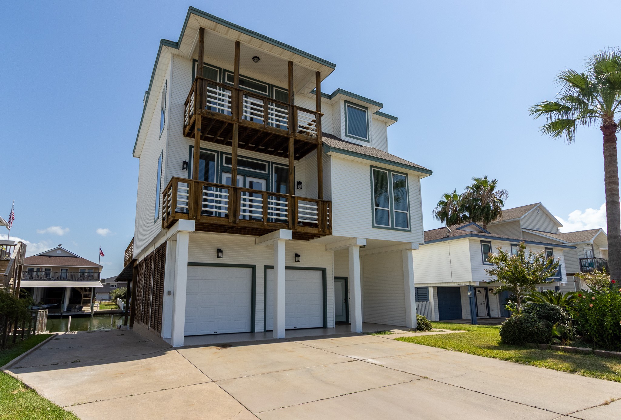 1414 Lotus Drive Property Photo 4