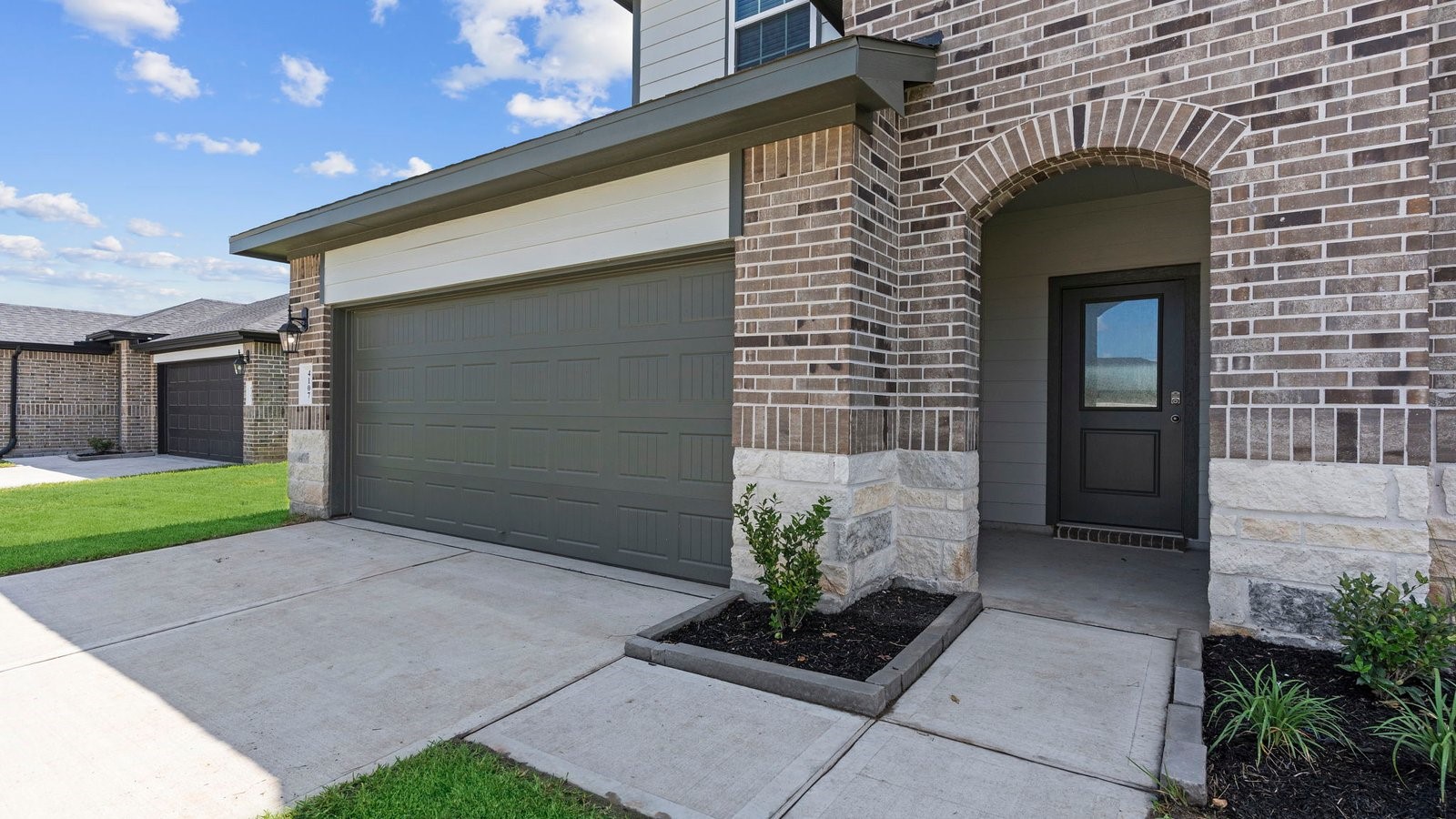 4507 Waving Willow Way Property Photo 3