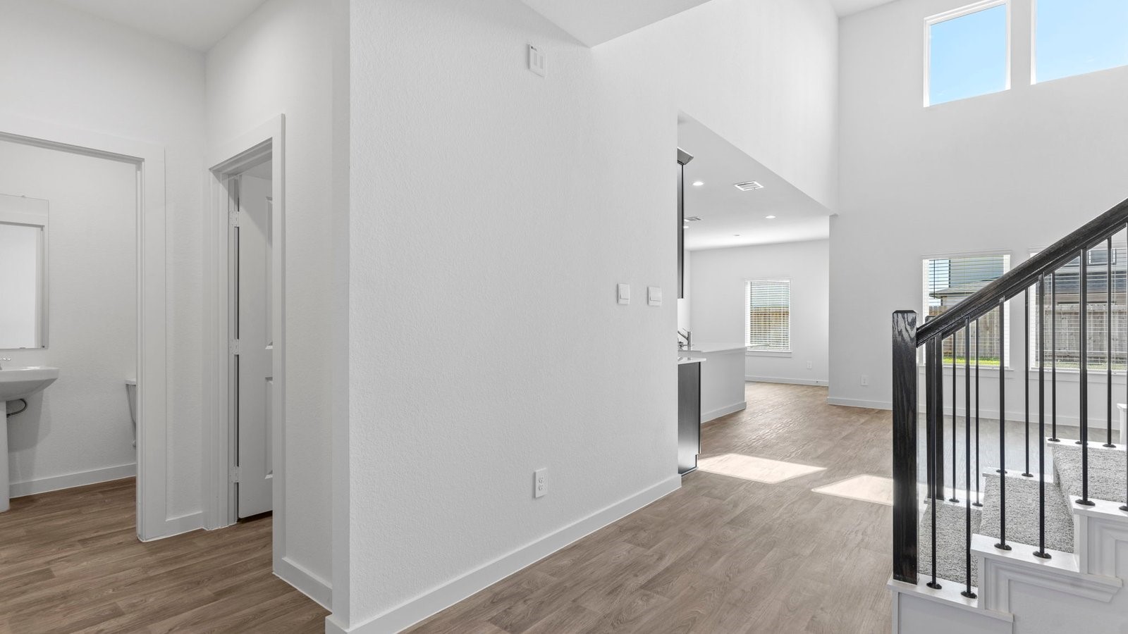 4507 Waving Willow Way Property Photo 5