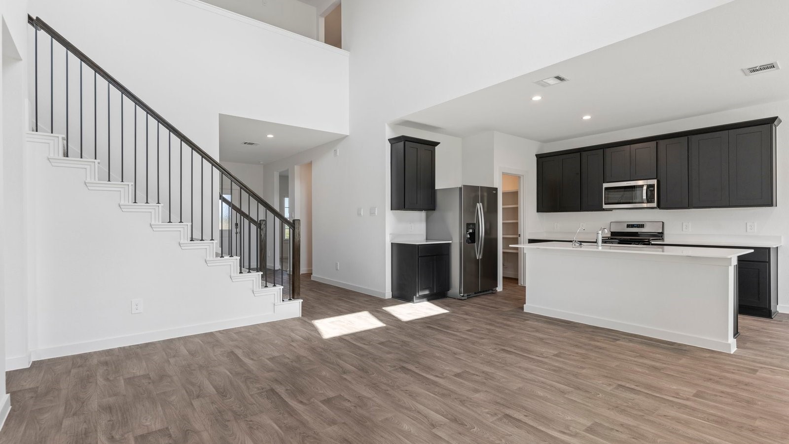 4507 Waving Willow Way Property Photo 9