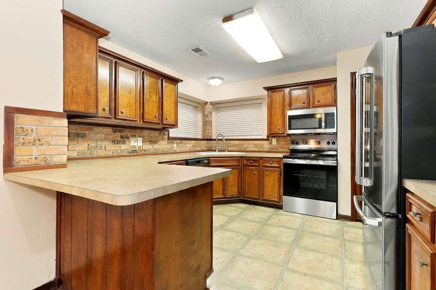 18015 Tall Cypress Drive Property Photo 8