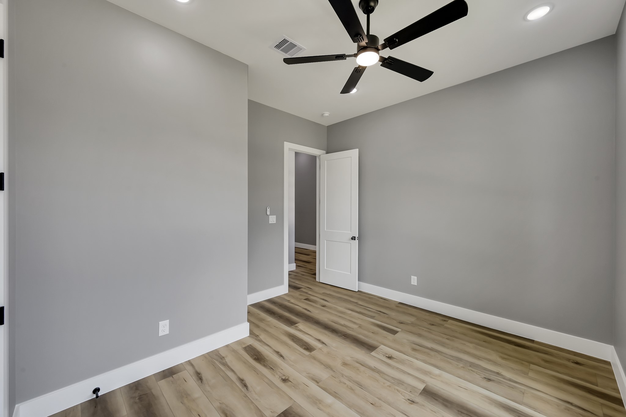110 Bermuda Cir Property Photo 32