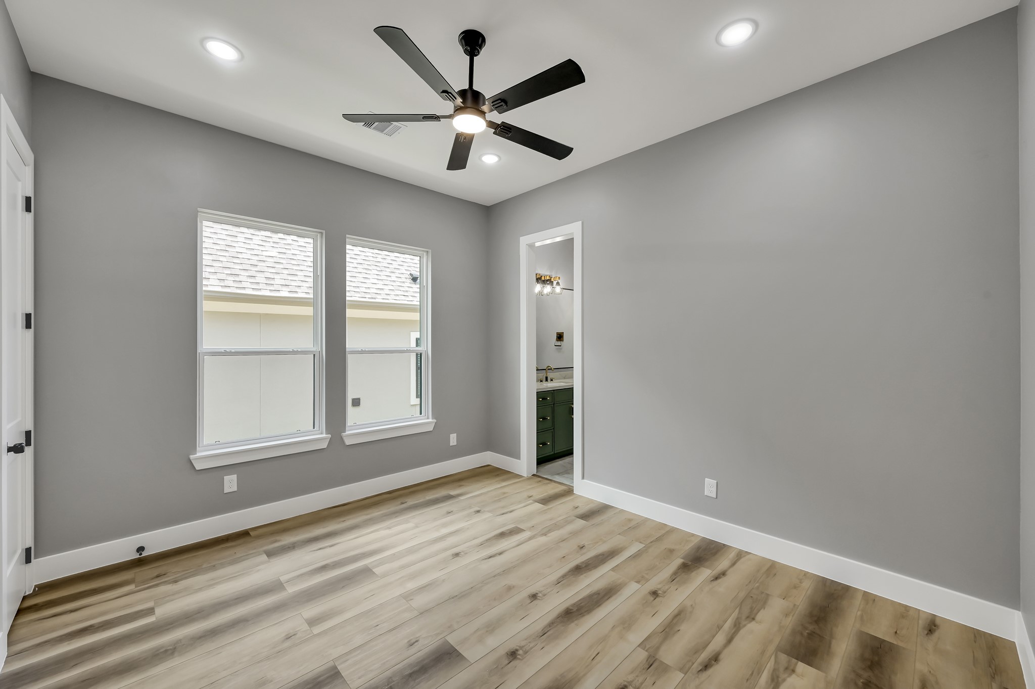 110 Bermuda Cir Property Photo 34