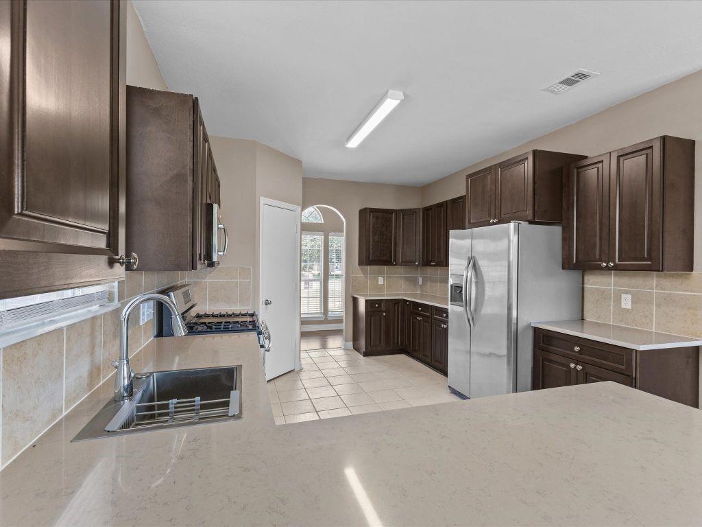 1970 Magnolia Circle Property Photo 7