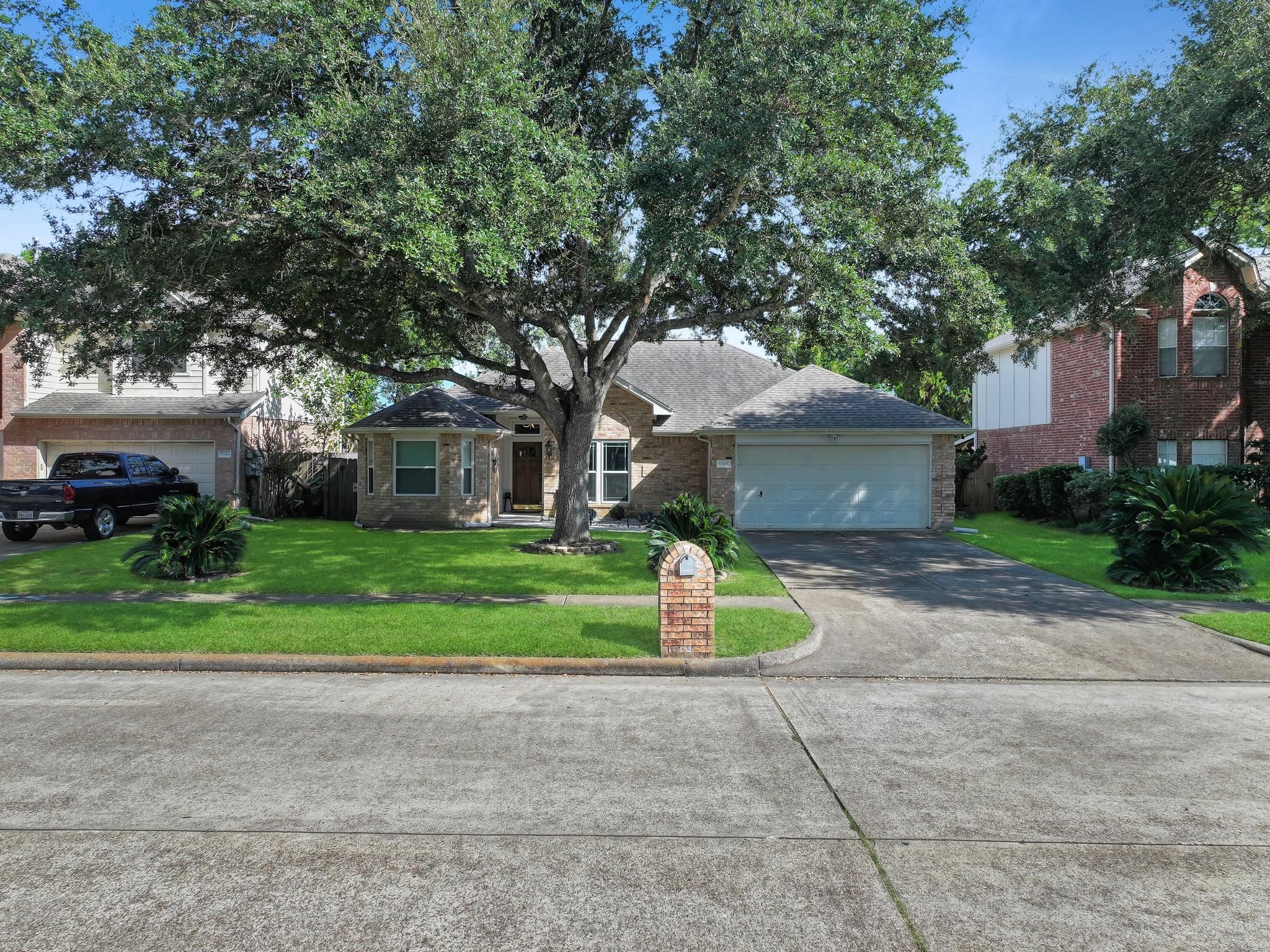 11401 30th Avenue N Property Photo 3