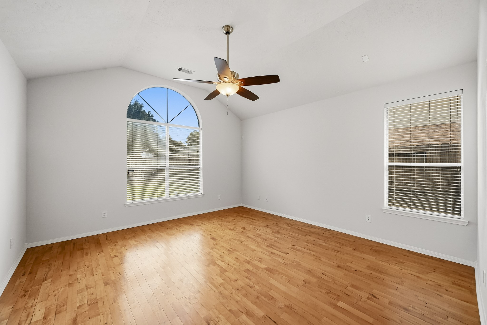 215 Owens Park Drive Property Photo 23