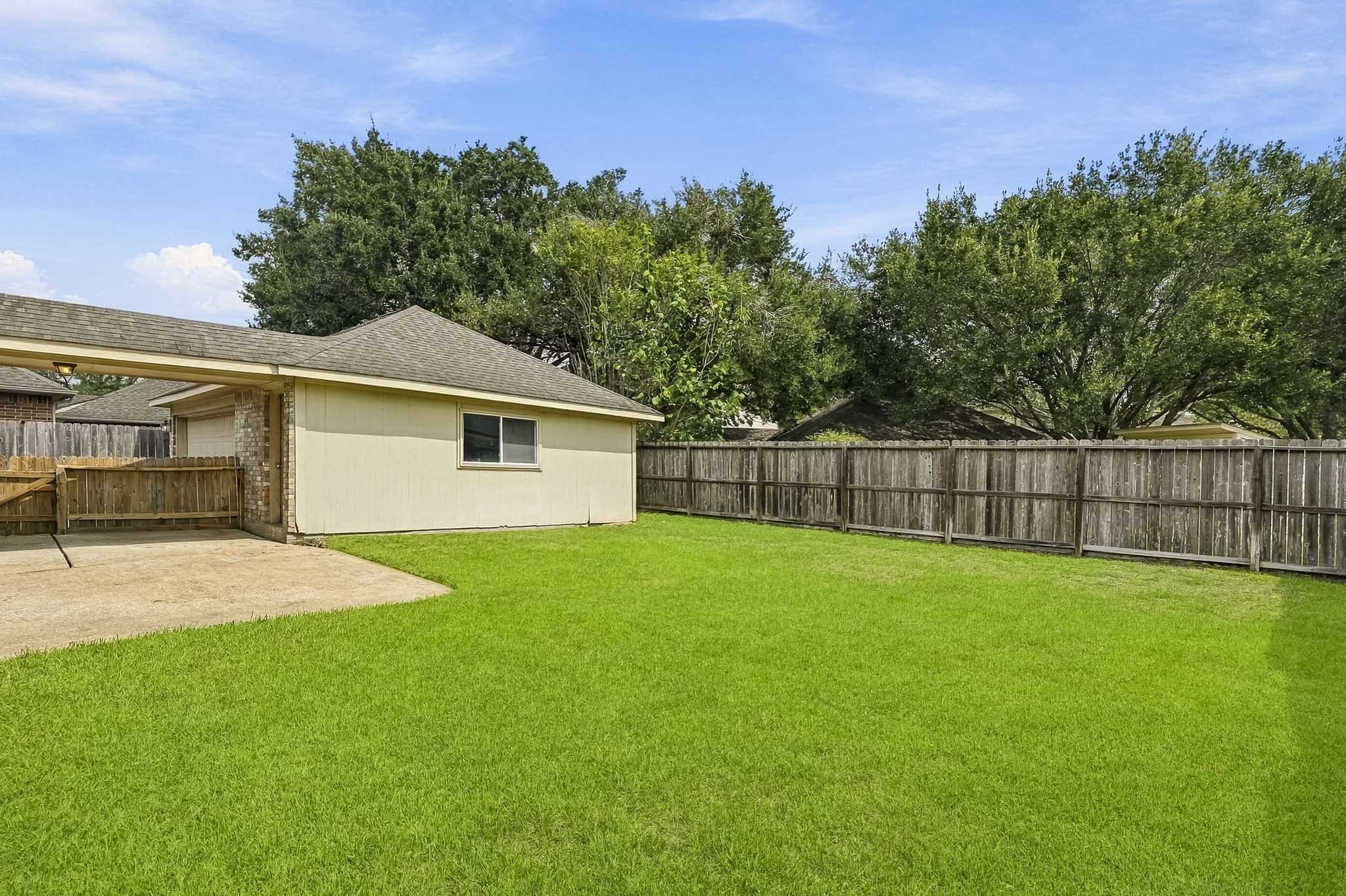 215 Owens Park Drive Property Photo 44