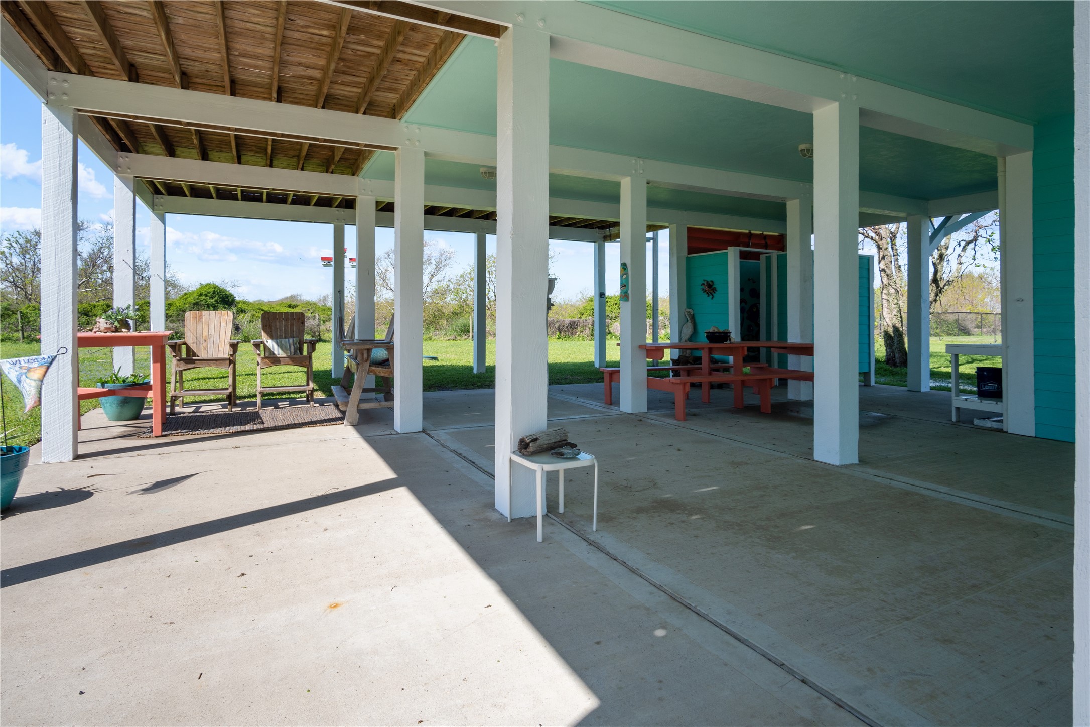 901 Helen Boulevard Property Photo 2