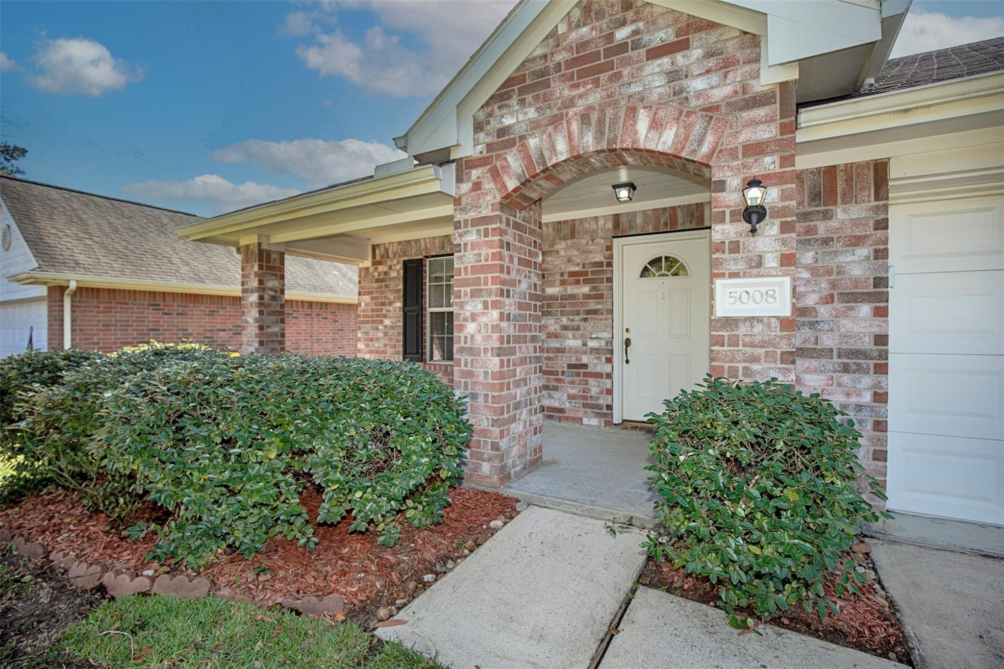 5008 Blanco Drive Property Photo 3