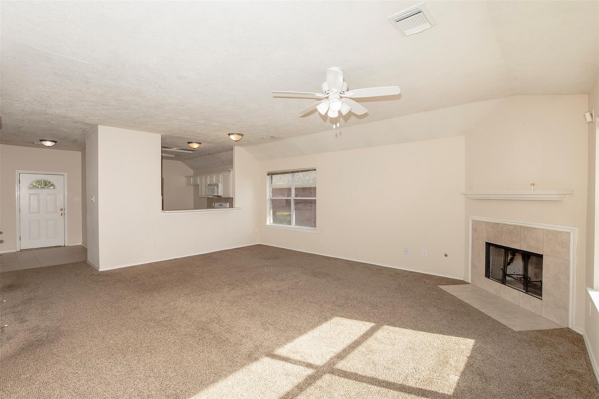 5008 Blanco Drive Property Photo 4