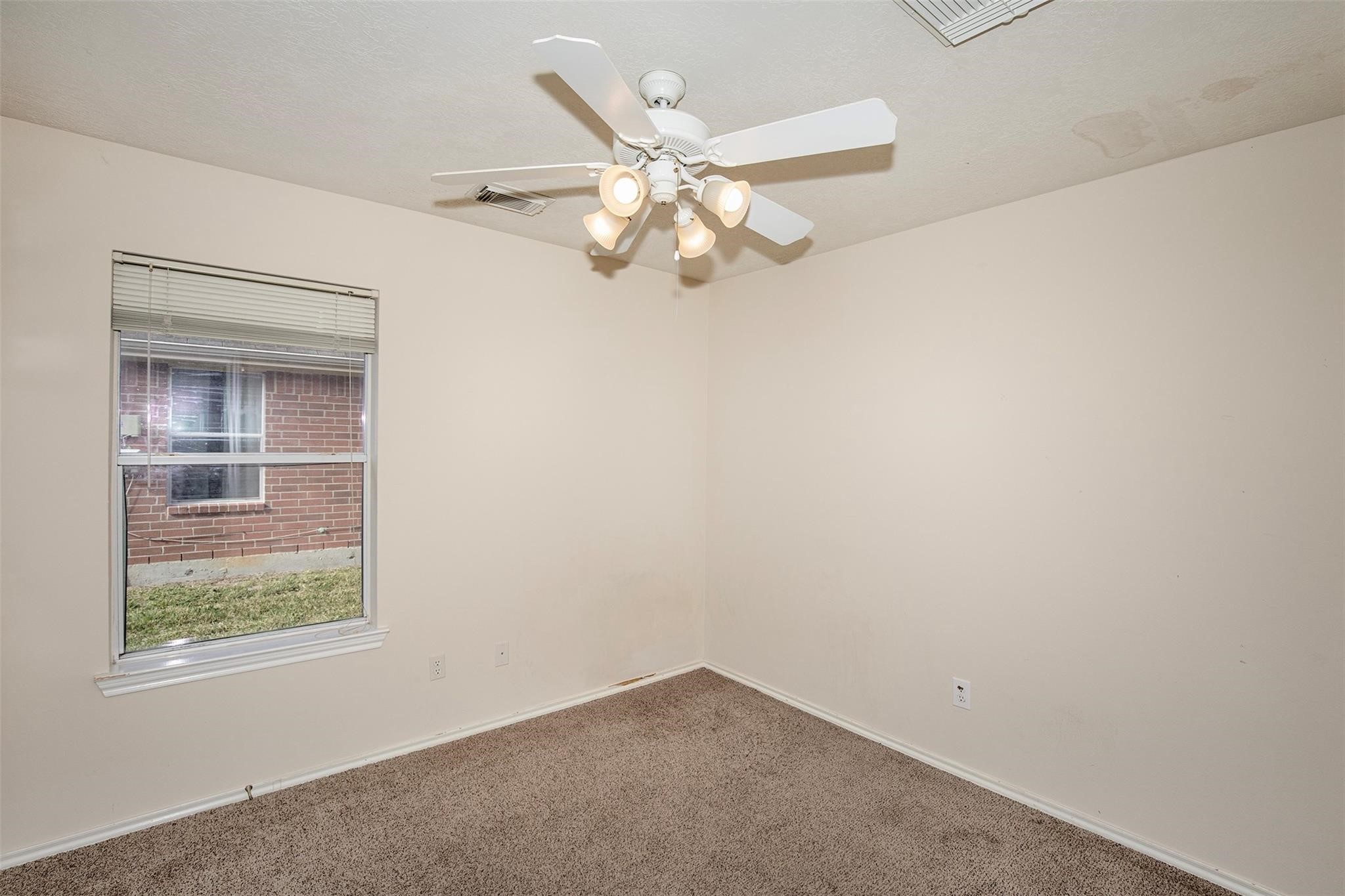 5008 Blanco Drive Property Photo 19