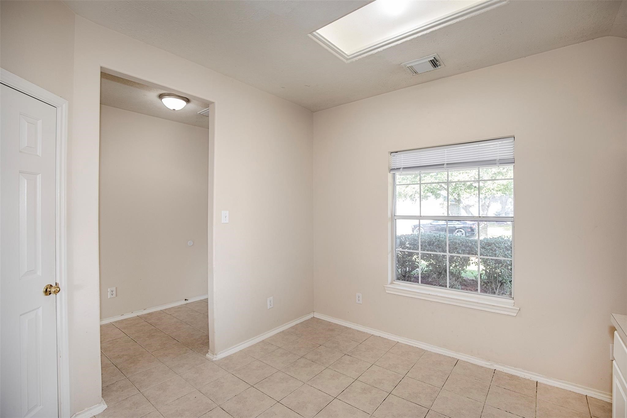 5008 Blanco Drive Property Photo 27