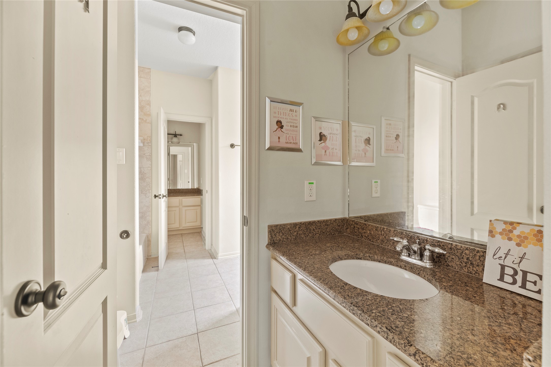 19507 Gladewater Court Property Photo 14