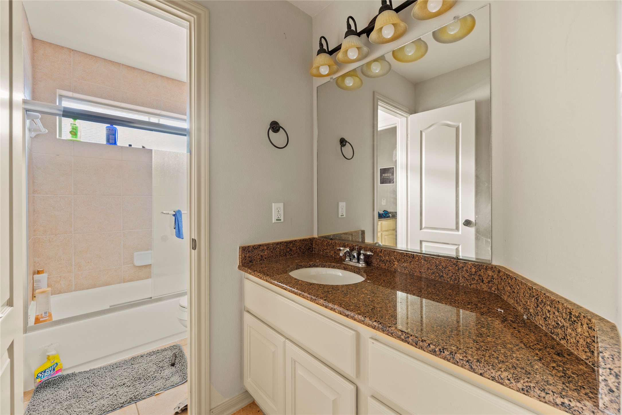 19507 Gladewater Court Property Photo 15