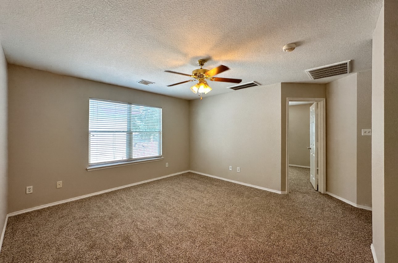 6731 Providence View Lane Property Photo 10