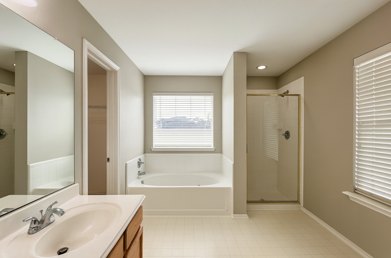 6731 Providence View Lane Property Photo 13