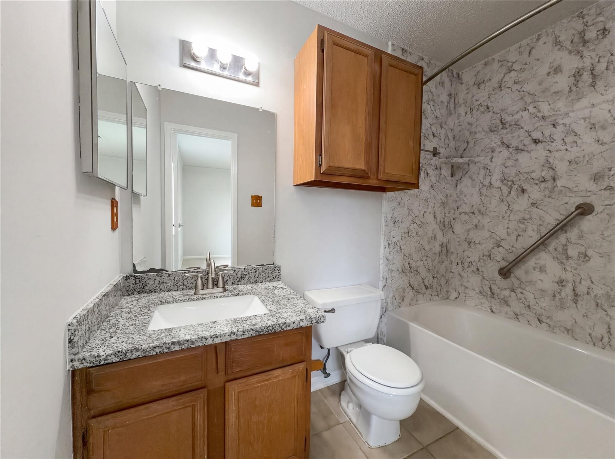 12300 Brookglade Circle # 133, Houston Tx 77099 Property Photo 12