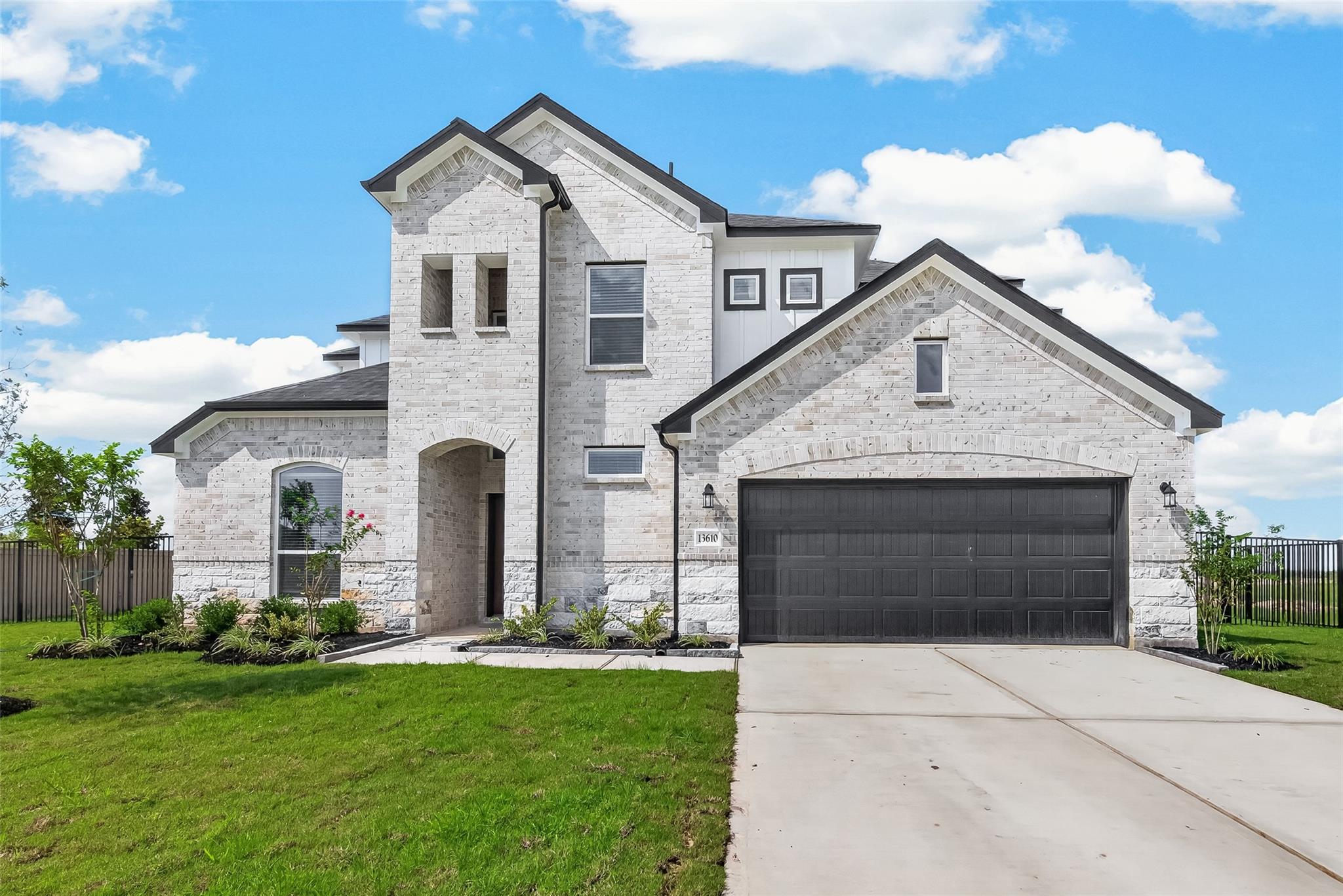 13610 Lago Vista Drive, Iowa Colony Tx 77583 Property Photo 1