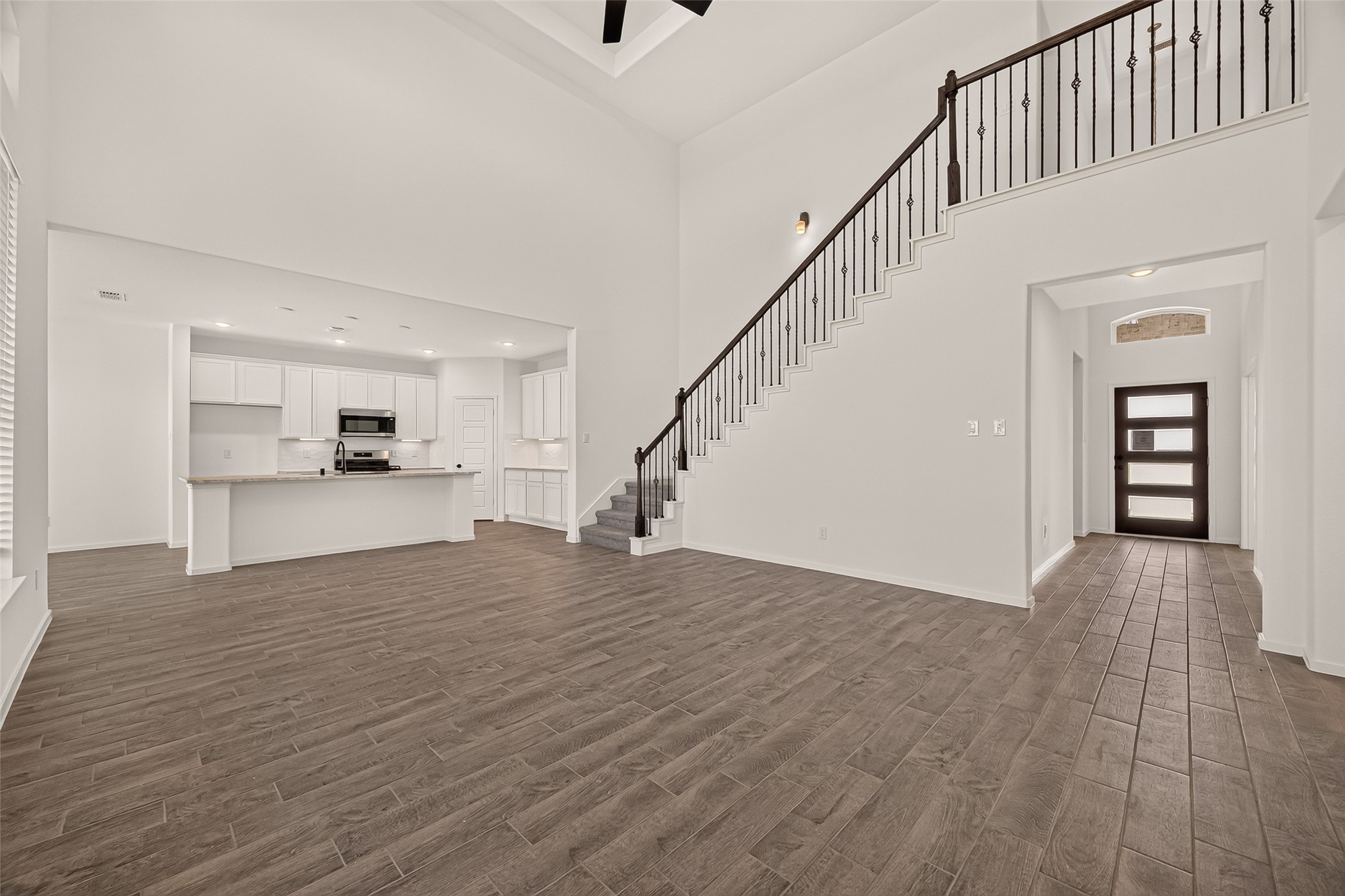 13610 Lago Vista Drive Property Photo 10