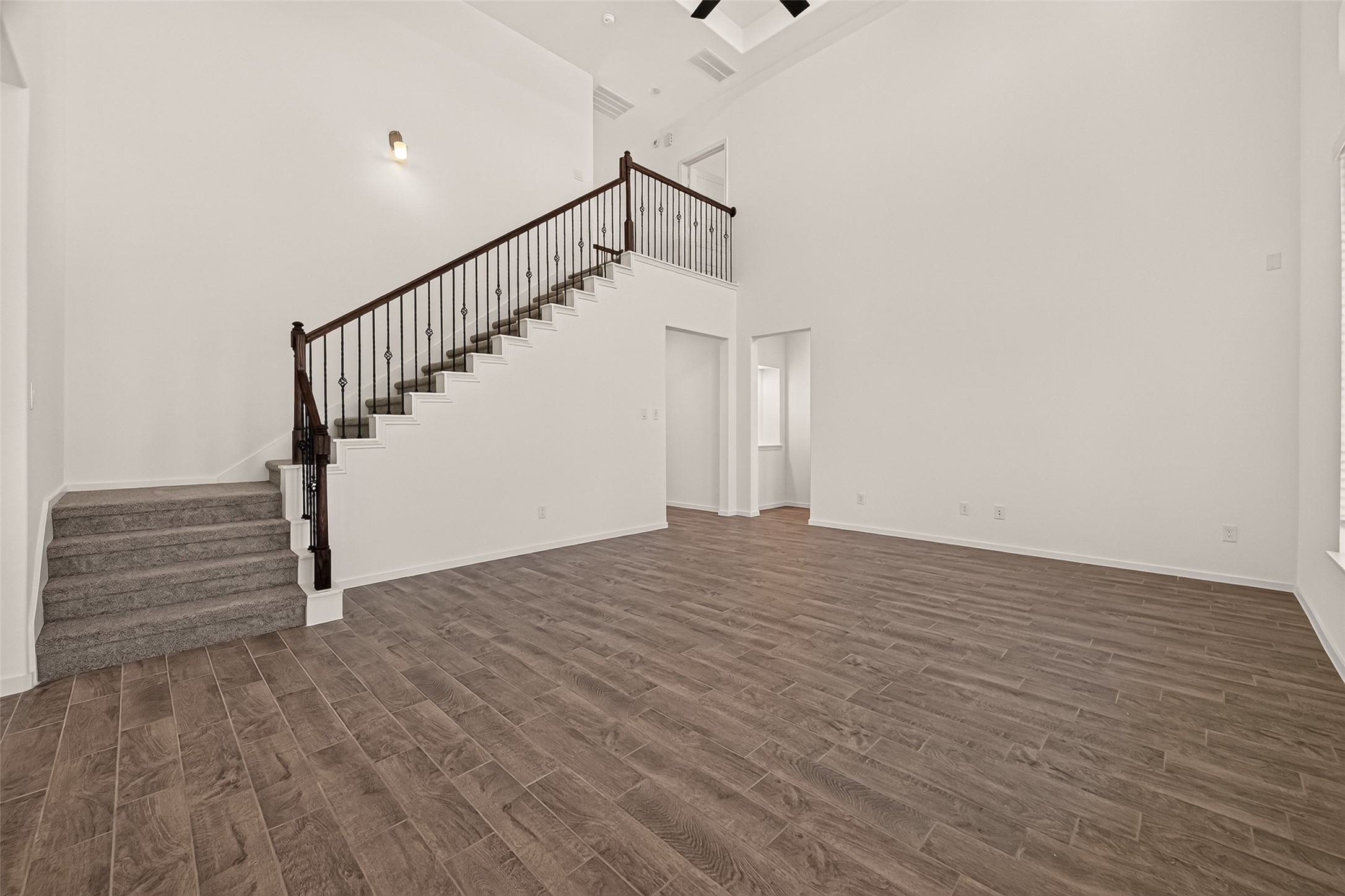 13610 Lago Vista Drive Property Photo 11