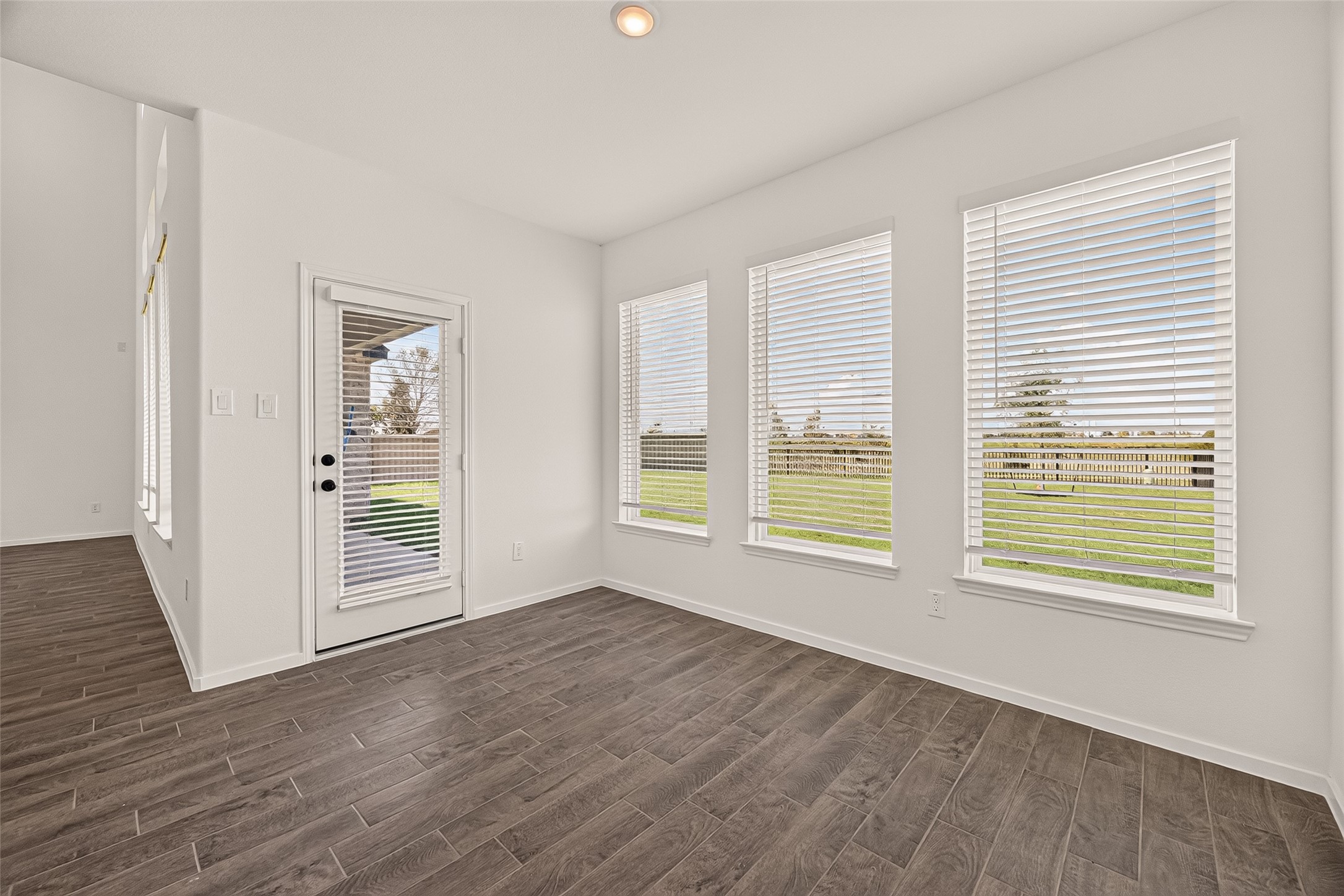 13610 Lago Vista Drive Property Photo 13