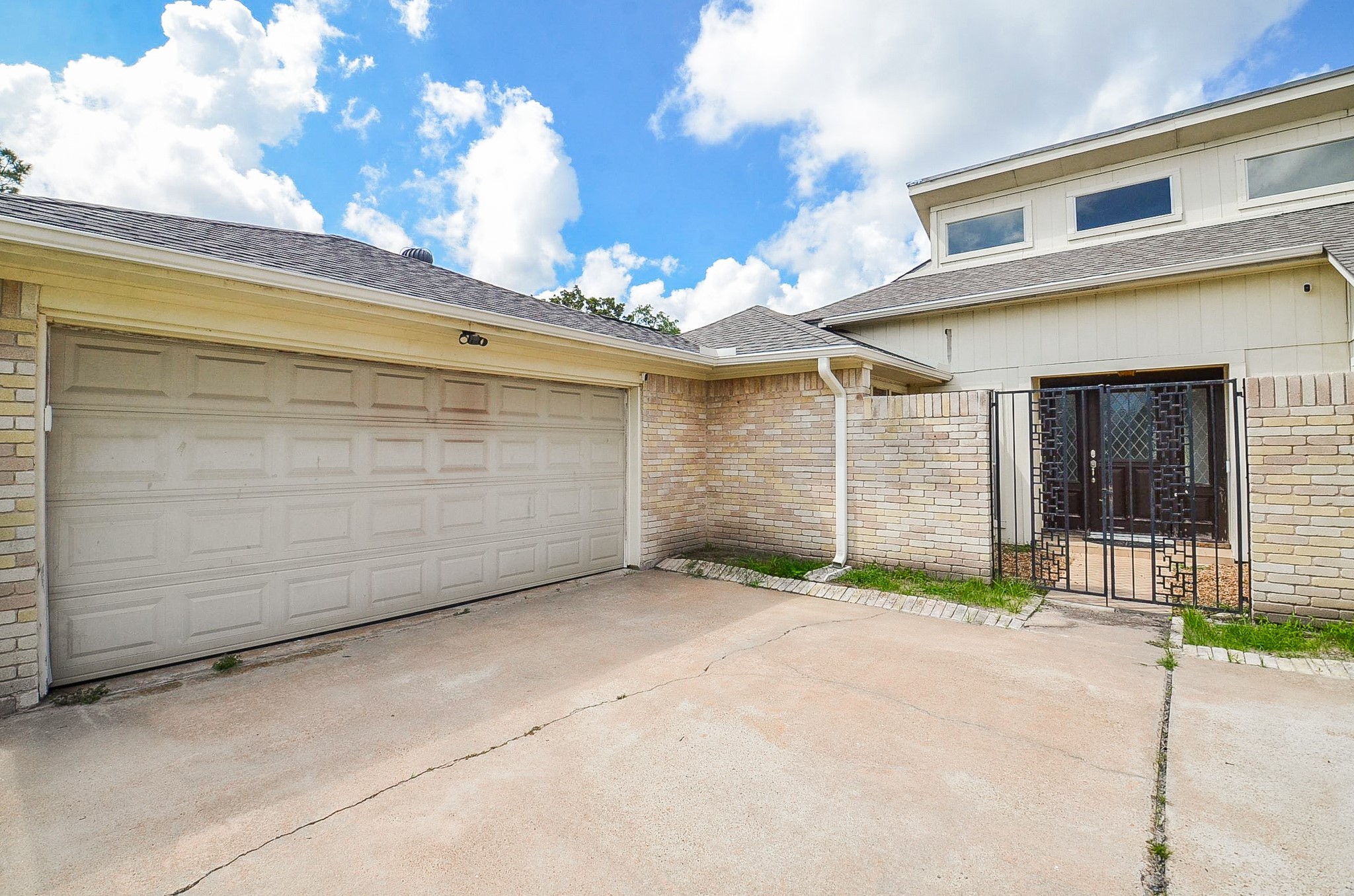 3022 Cypress Point Drive Property Photo 4