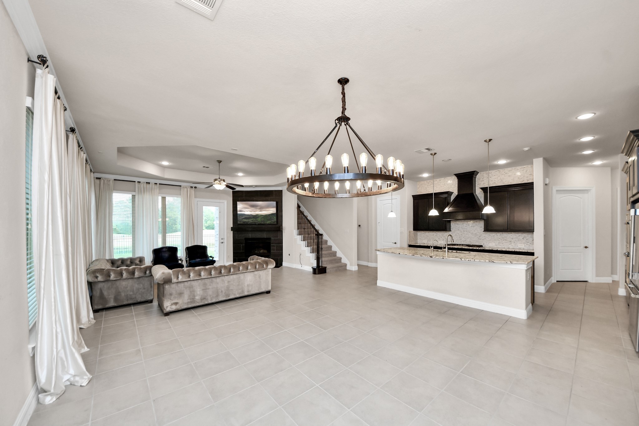 8926 Leaning Hollow Lane Property Photo 3