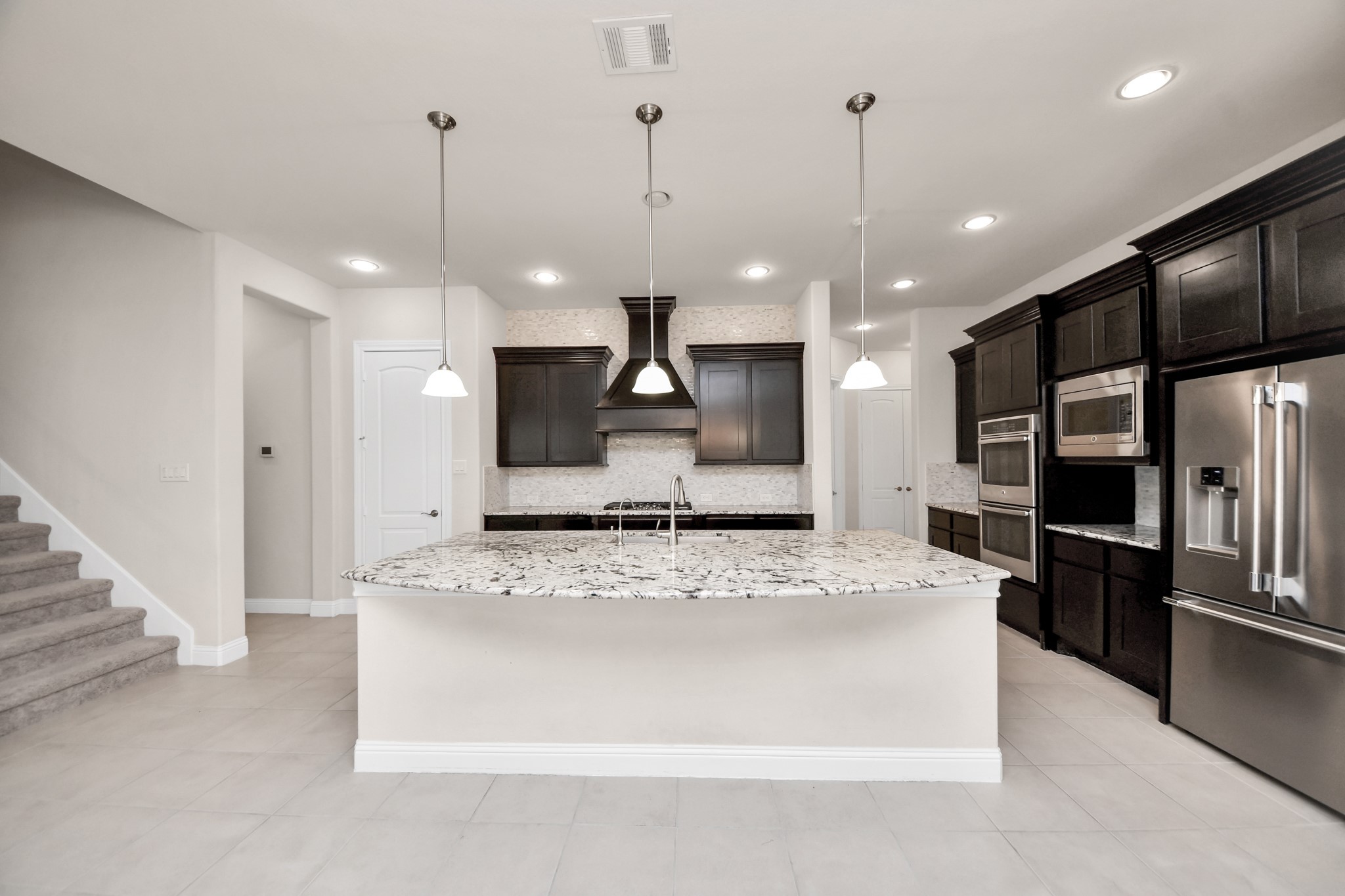 8926 Leaning Hollow Lane Property Photo 4