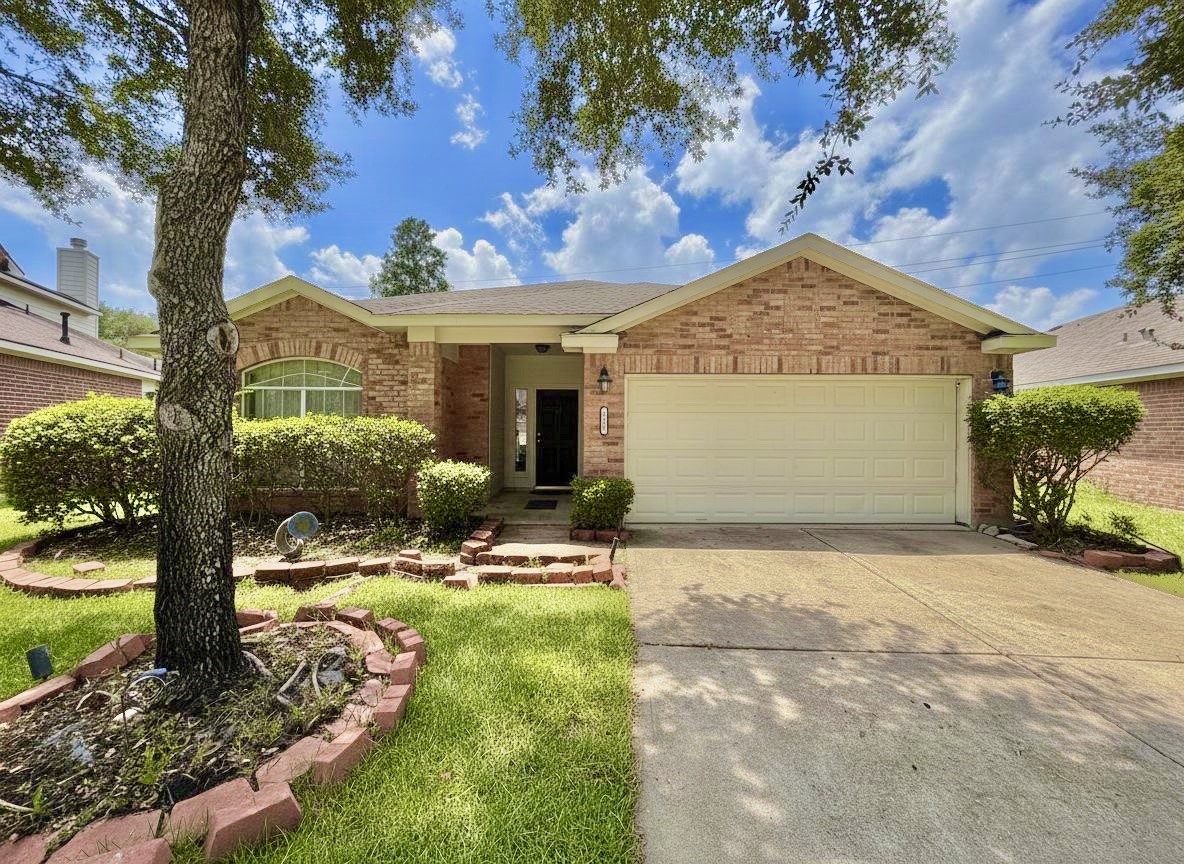 3211 Amber Meadow Drive Property Photo 1