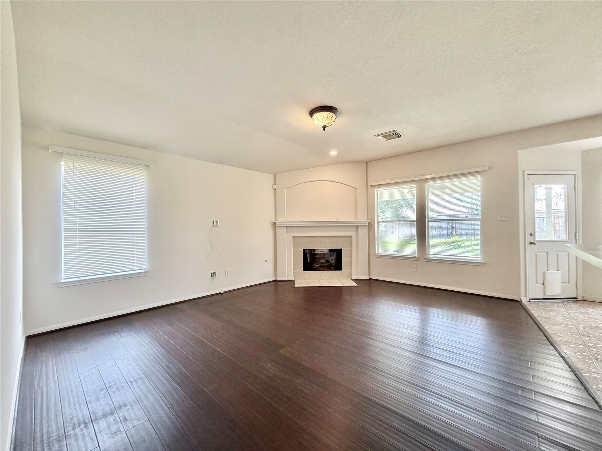 3211 Amber Meadow Drive Property Photo 4