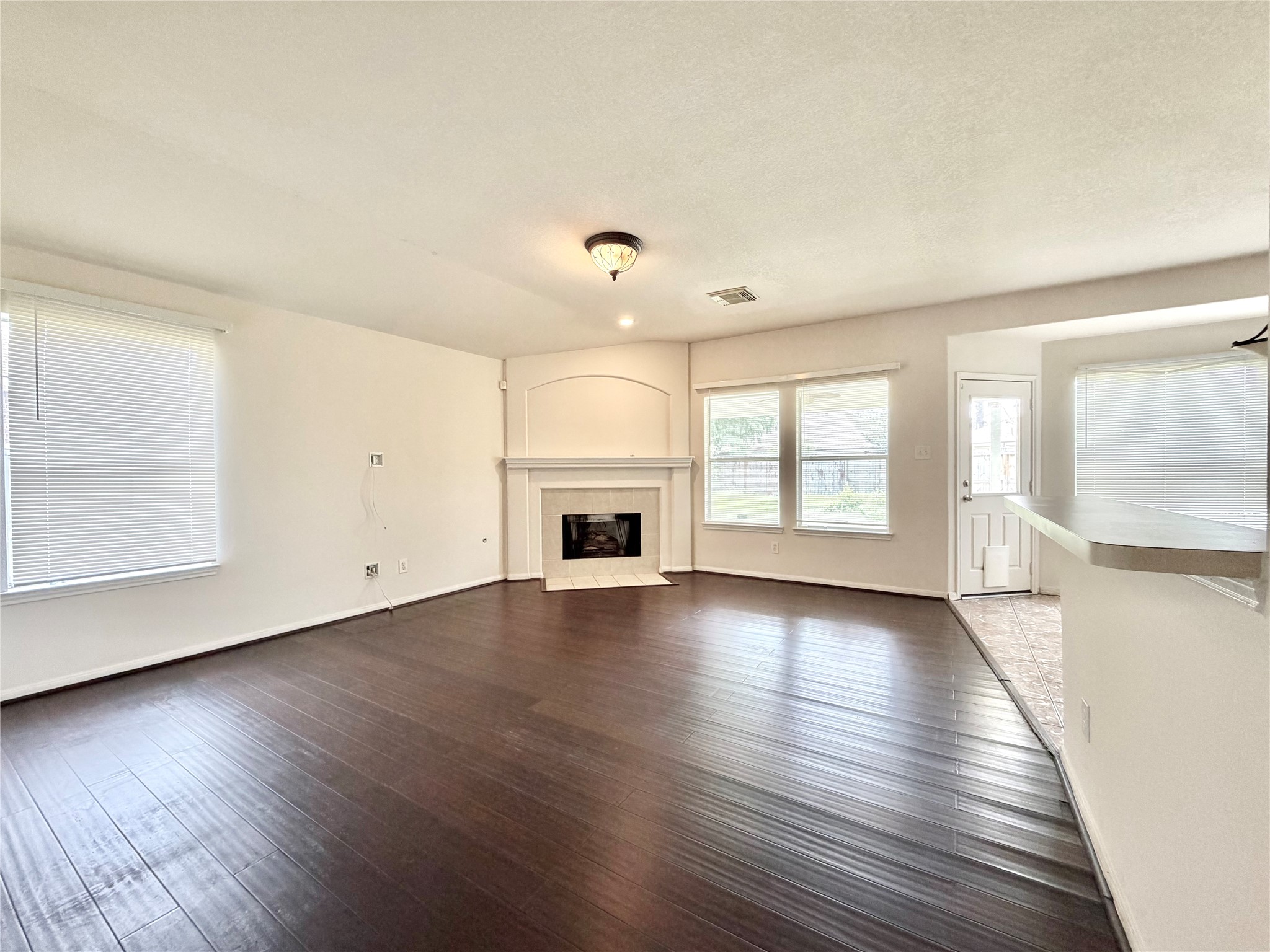3211 Amber Meadow Drive Property Photo 5