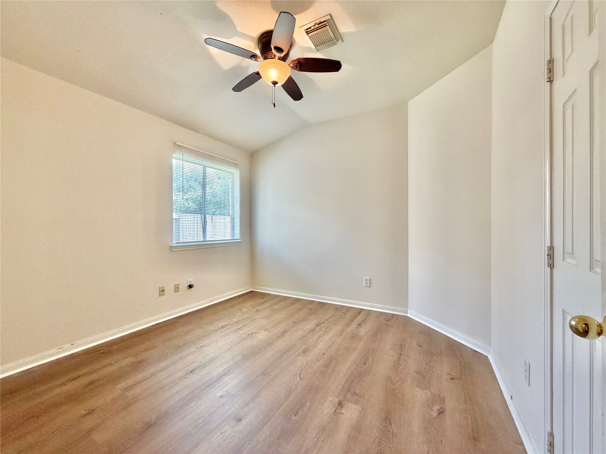 3211 Amber Meadow Drive Property Photo 19