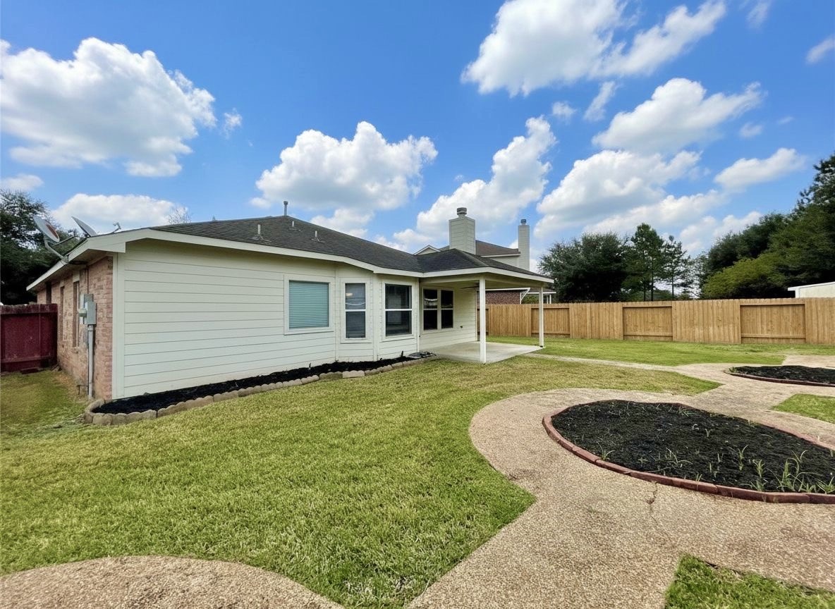 3211 Amber Meadow Drive Property Photo 23