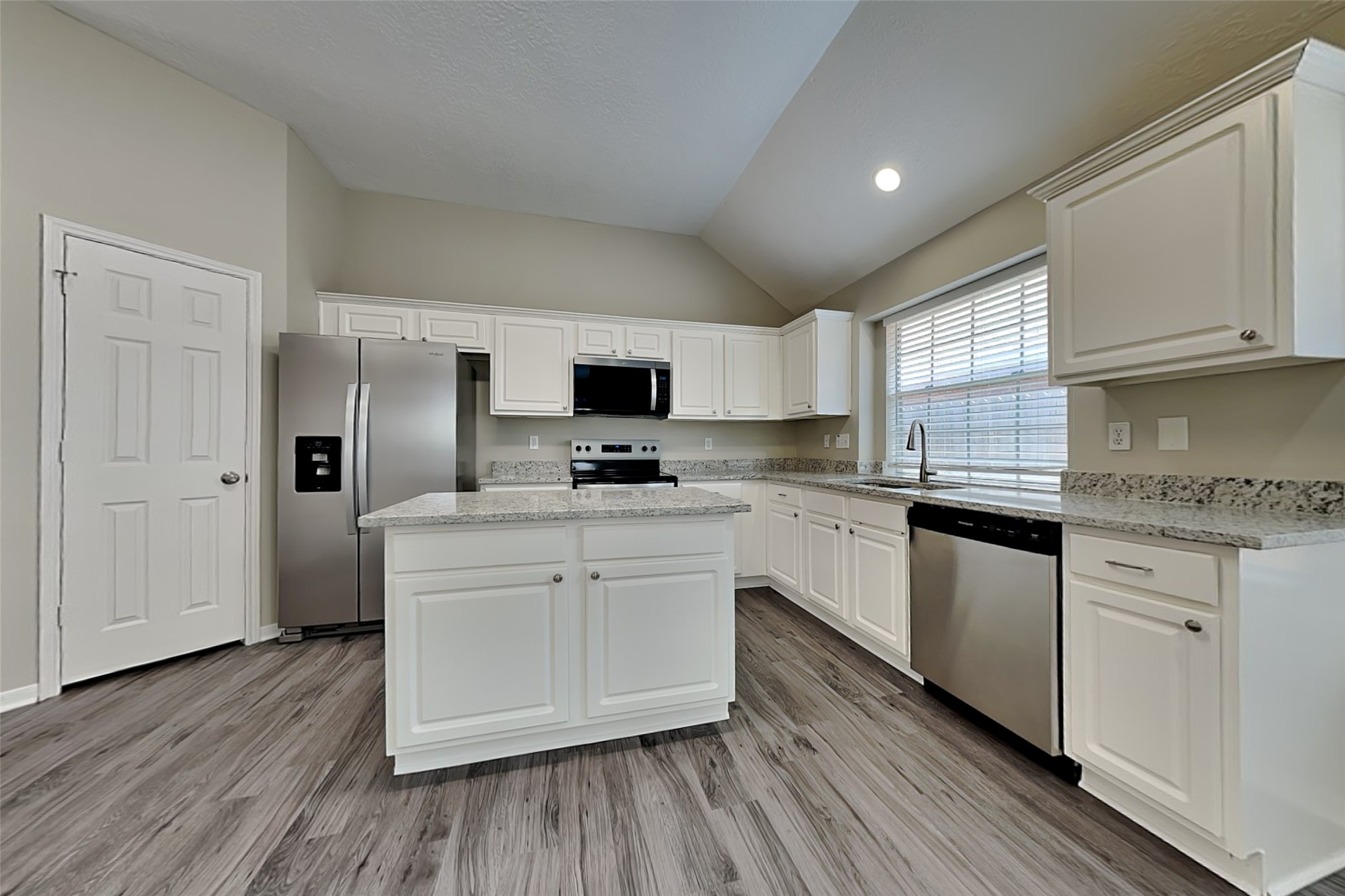 30915 Trinket Drive Property Photo 4