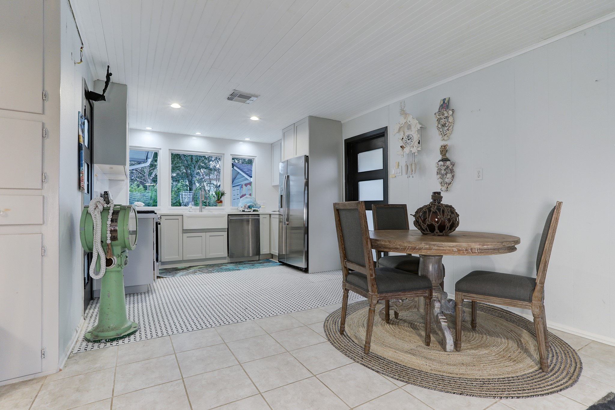 4449 Shady Lake Drive Property Photo 9