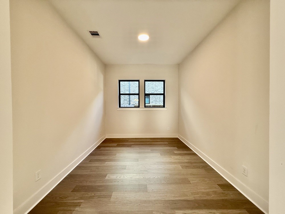 8951 Blackwoods Court Property Photo 8