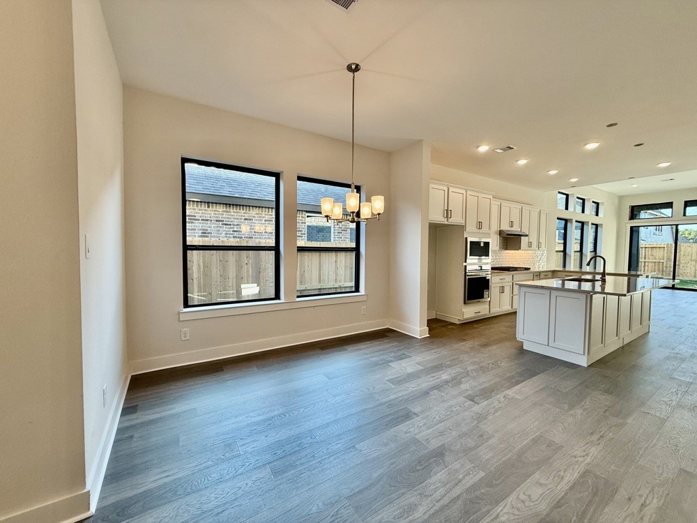 8951 Blackwoods Court Property Photo 10