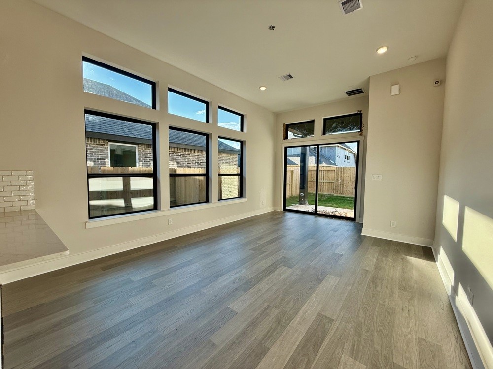 8951 Blackwoods Court Property Photo 12