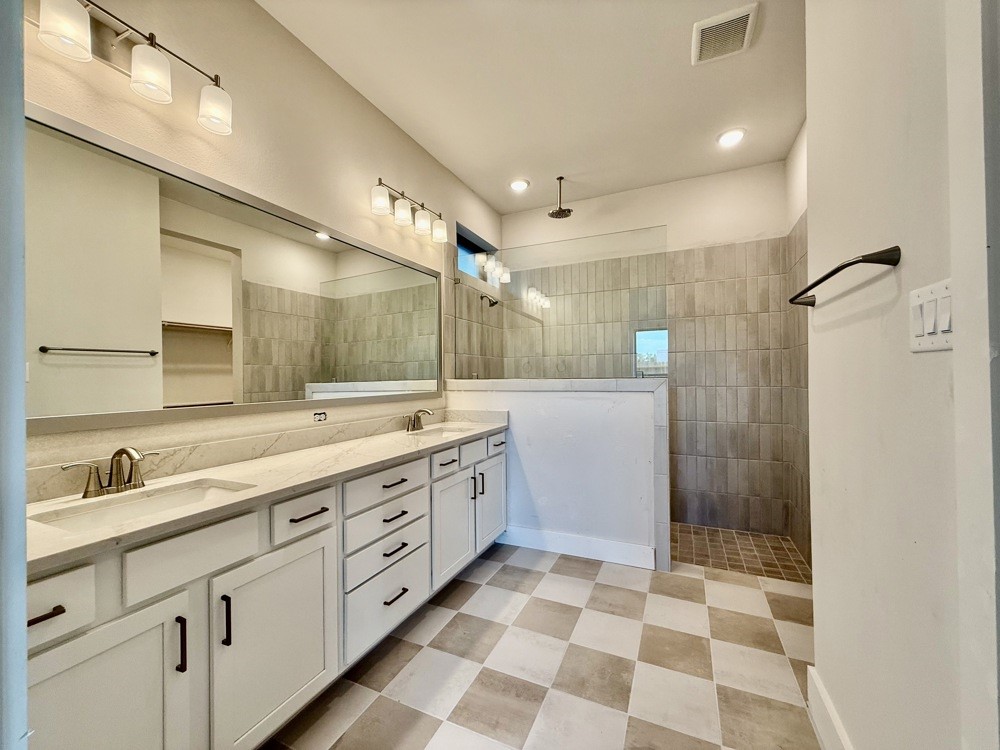 8951 Blackwoods Court Property Photo 16