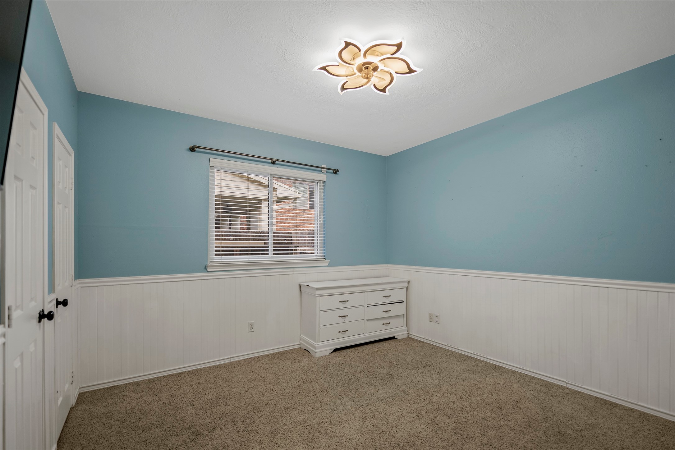 9211 Memorial Grove Drive Property Photo 22