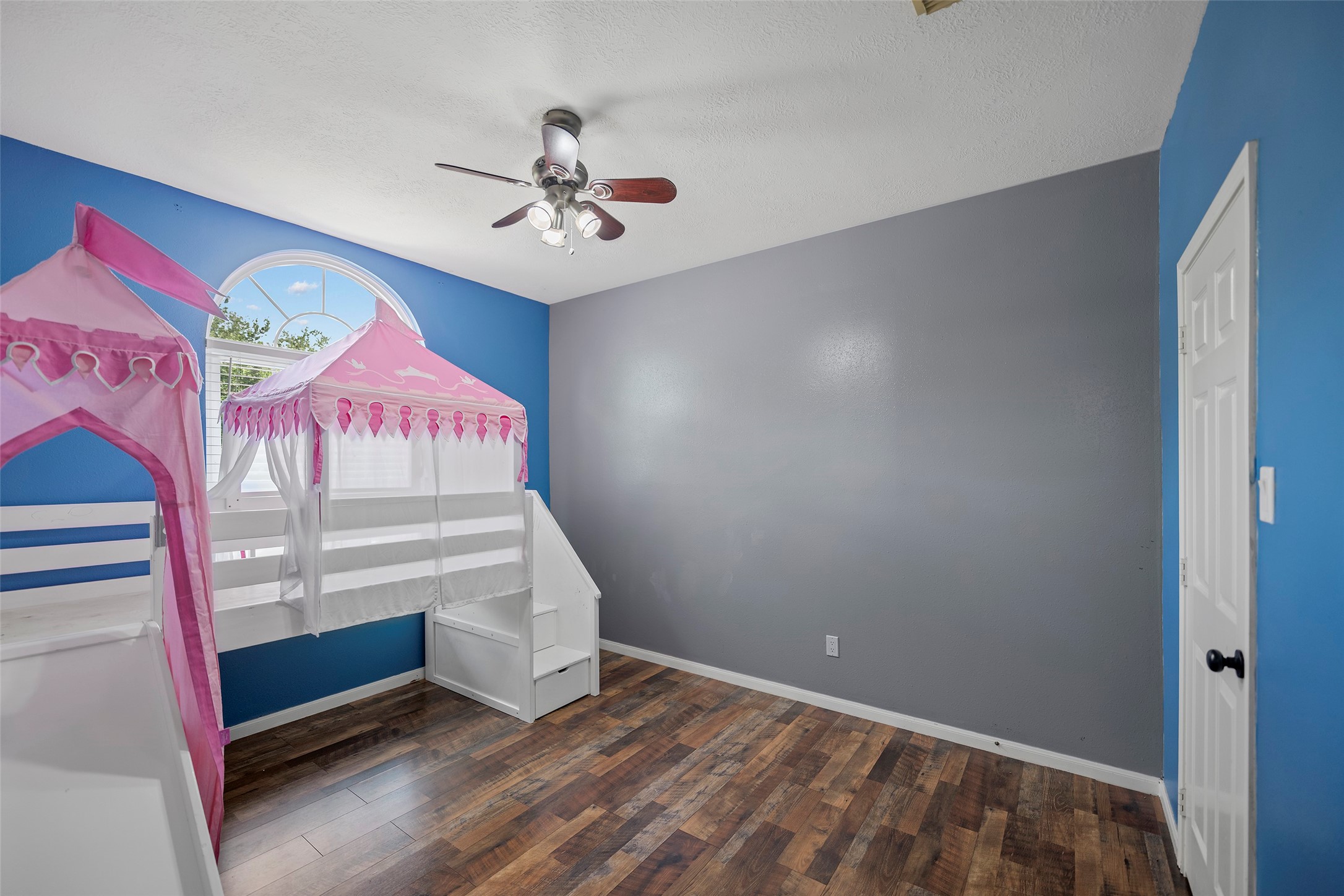 9211 Memorial Grove Drive Property Photo 29