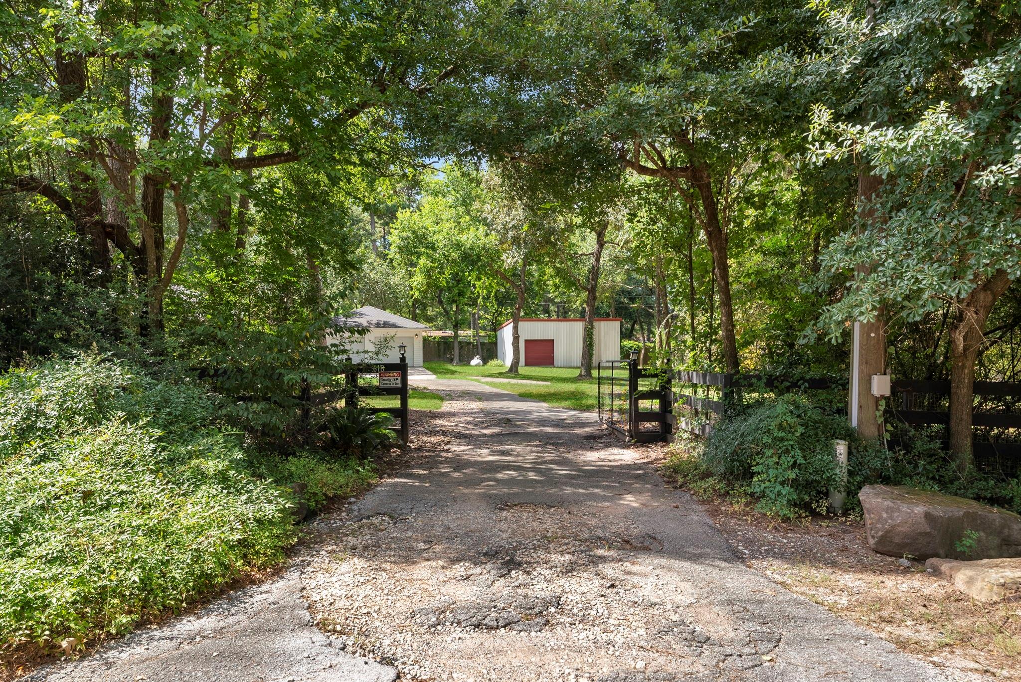 618 W Rollingwood Street, Pinehurst TX 77362 Property Photo 1