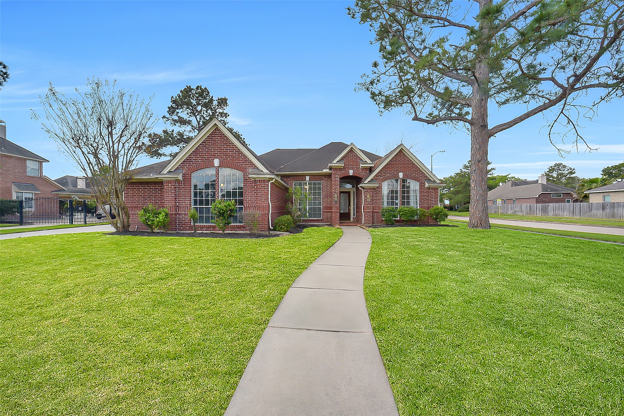 20739 Maple Village Drive Property Photo 1