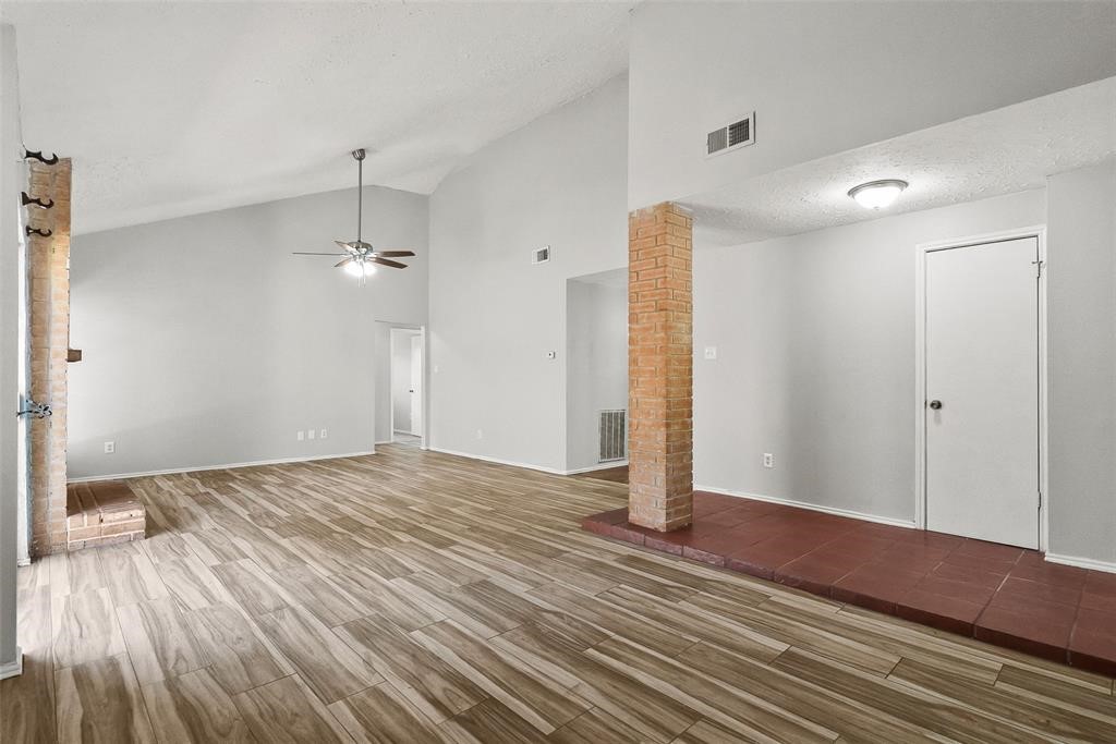 24123 Red Sky Drive Property Photo 3