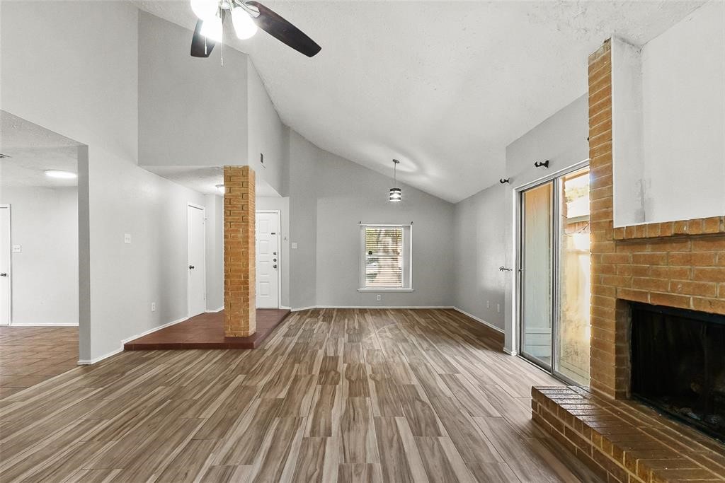 24123 Red Sky Drive Property Photo 4