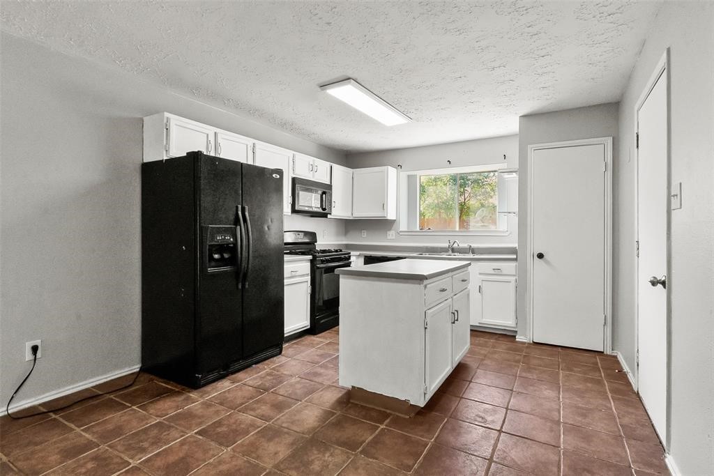 24123 Red Sky Drive Property Photo 8
