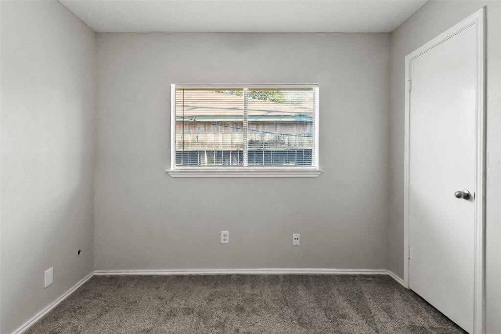 24123 Red Sky Drive Property Photo 11